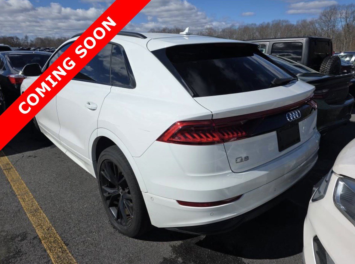 Used 2021 Audi Q8 Premium w/ Black Optic Package image 5
