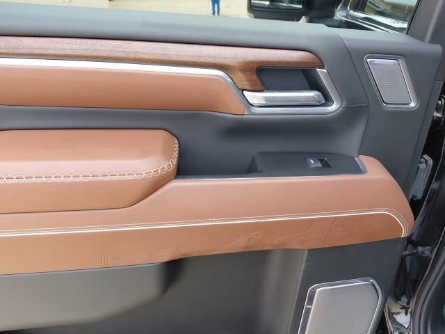 Used 2025 GMC Sierra 2500 Denali Ultimate w/ Max Trailering Package AWD/4WD image 33
