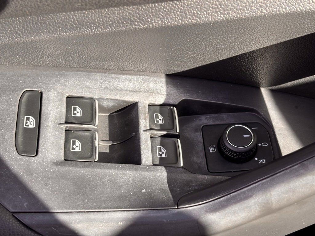 Used 2021 Volkswagen Jetta S w/ Driver Assistance Package image 13