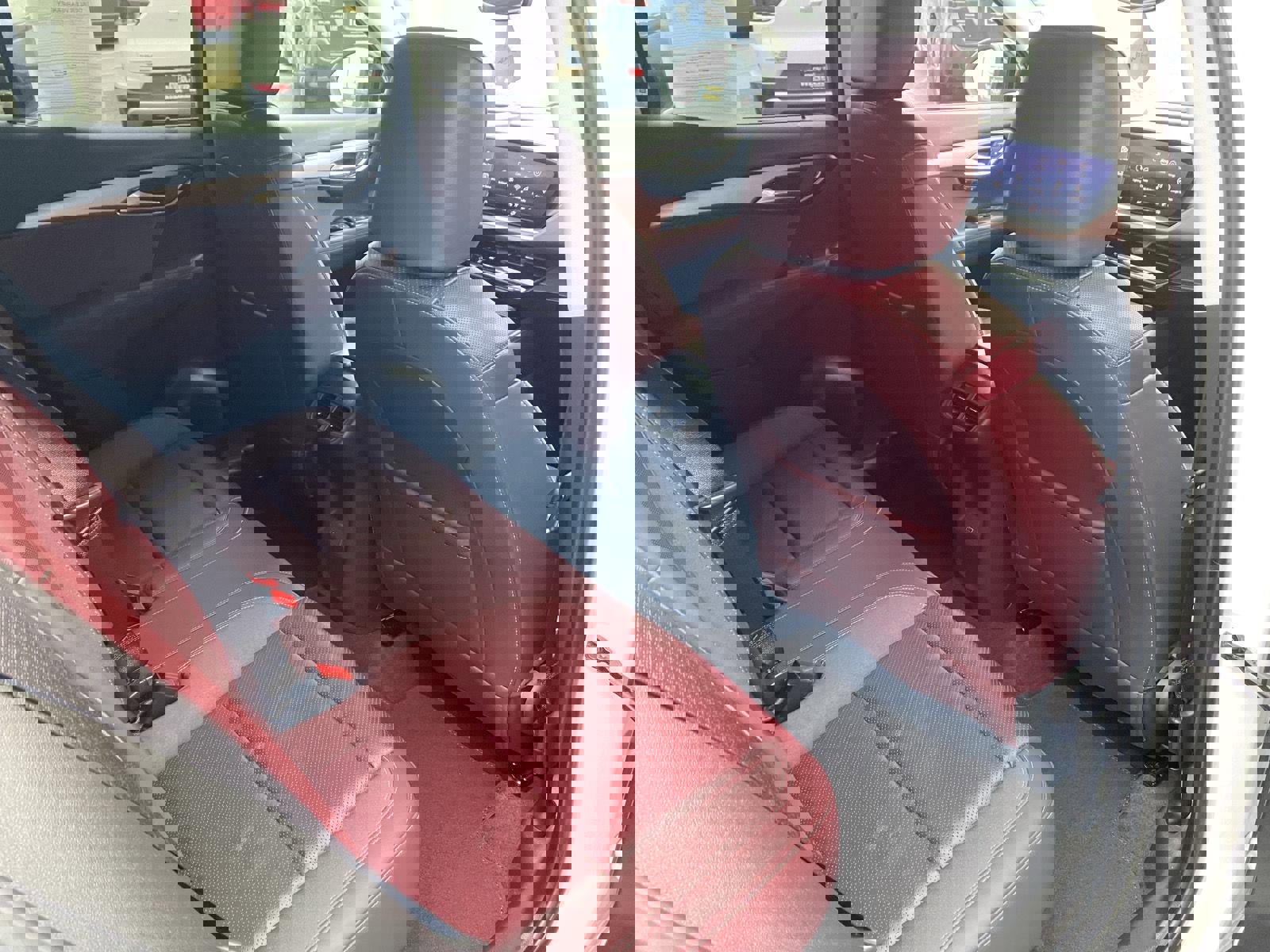 Certified 2025 Buick Envision Sport Touring image 33