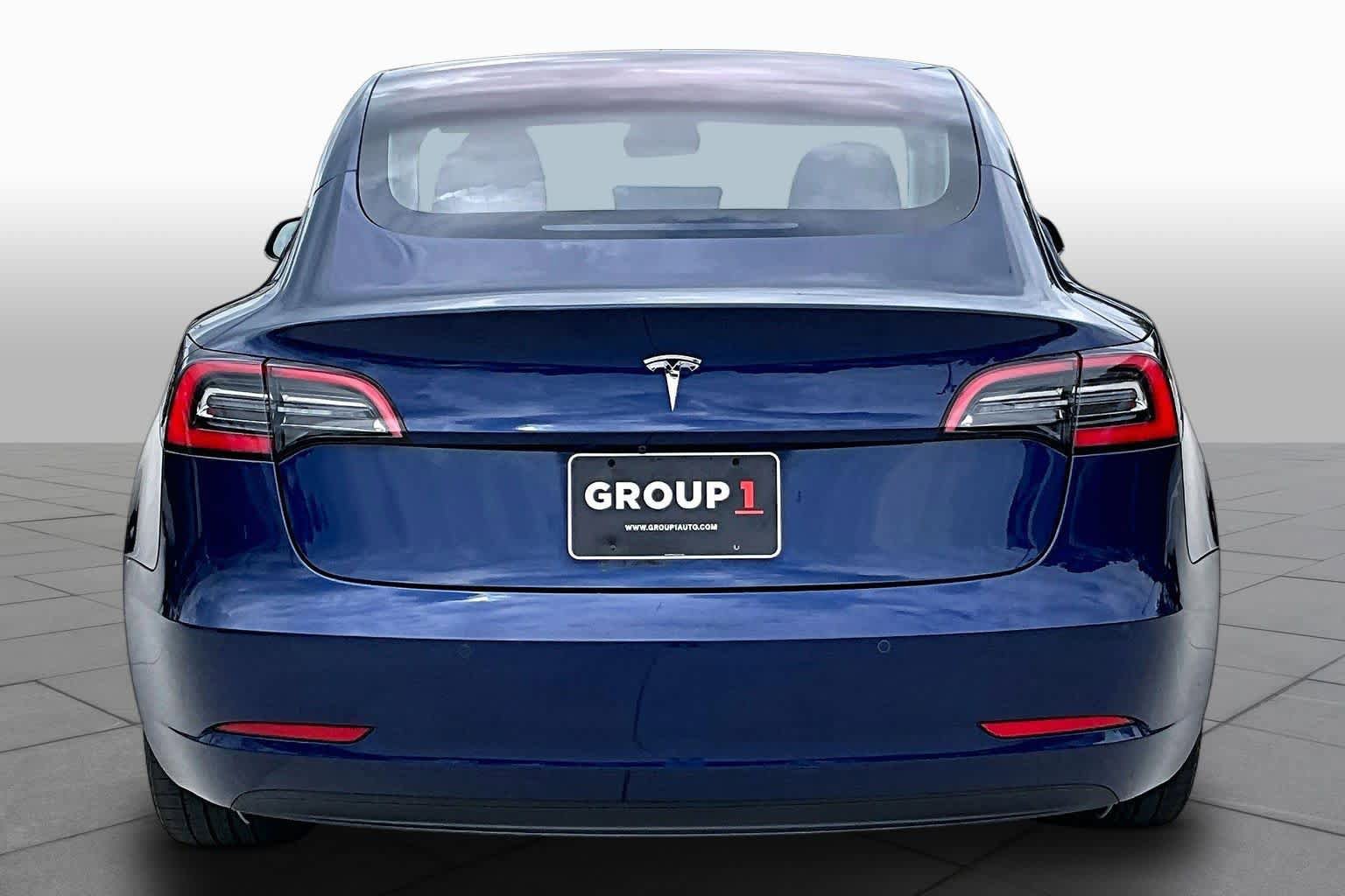 Used 2018 Tesla Model 3 Long Range RWD image 4