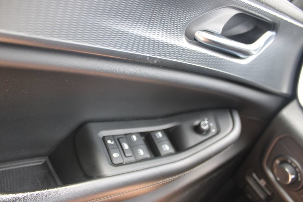 Used 2024 Jeep Grand Cherokee Altitude AWD/4WD image 43