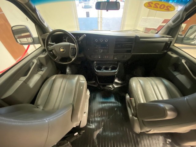 Used 2022 Chevrolet Express 3500 Extended w/ Driver Convenience Package RWD image 13