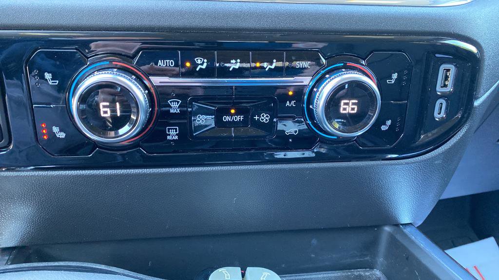 Used 2024 GMC Sierra 1500 Elevation w/ Elevation Premium Package AWD/4WD image 19