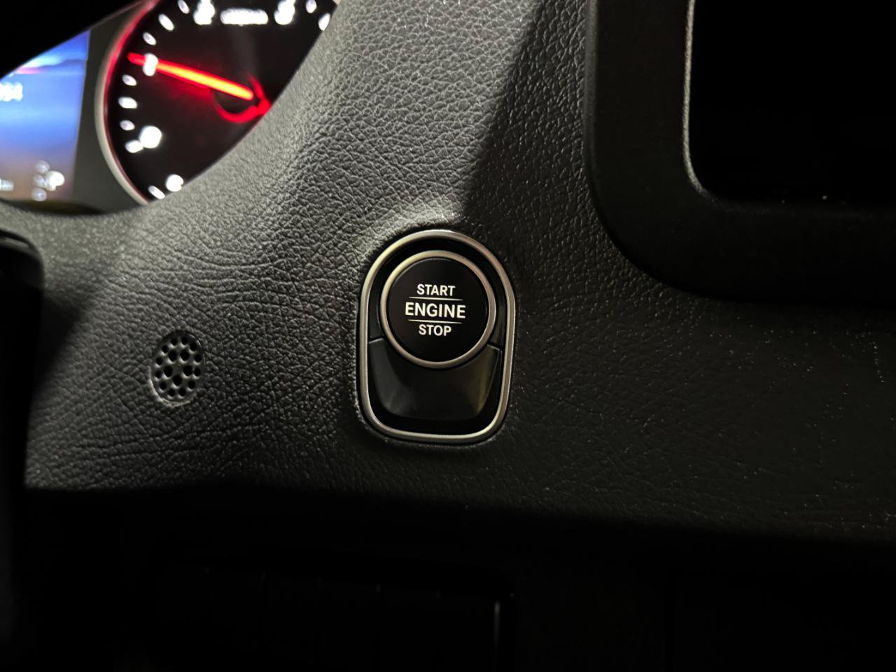 Used 2025 Mercedes-Benz Sprinter 2500 image 21
