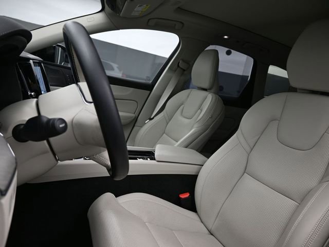 Used 2023 Volvo XC60 B5 Ultimate AWD/4WD image 10