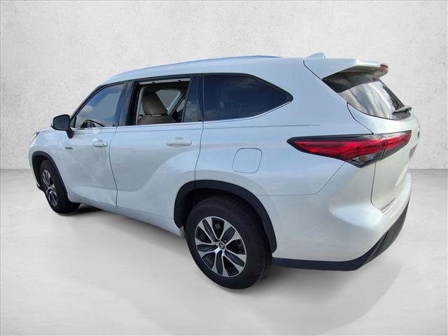 Used 2021 Toyota Highlander XLE FWD image 7
