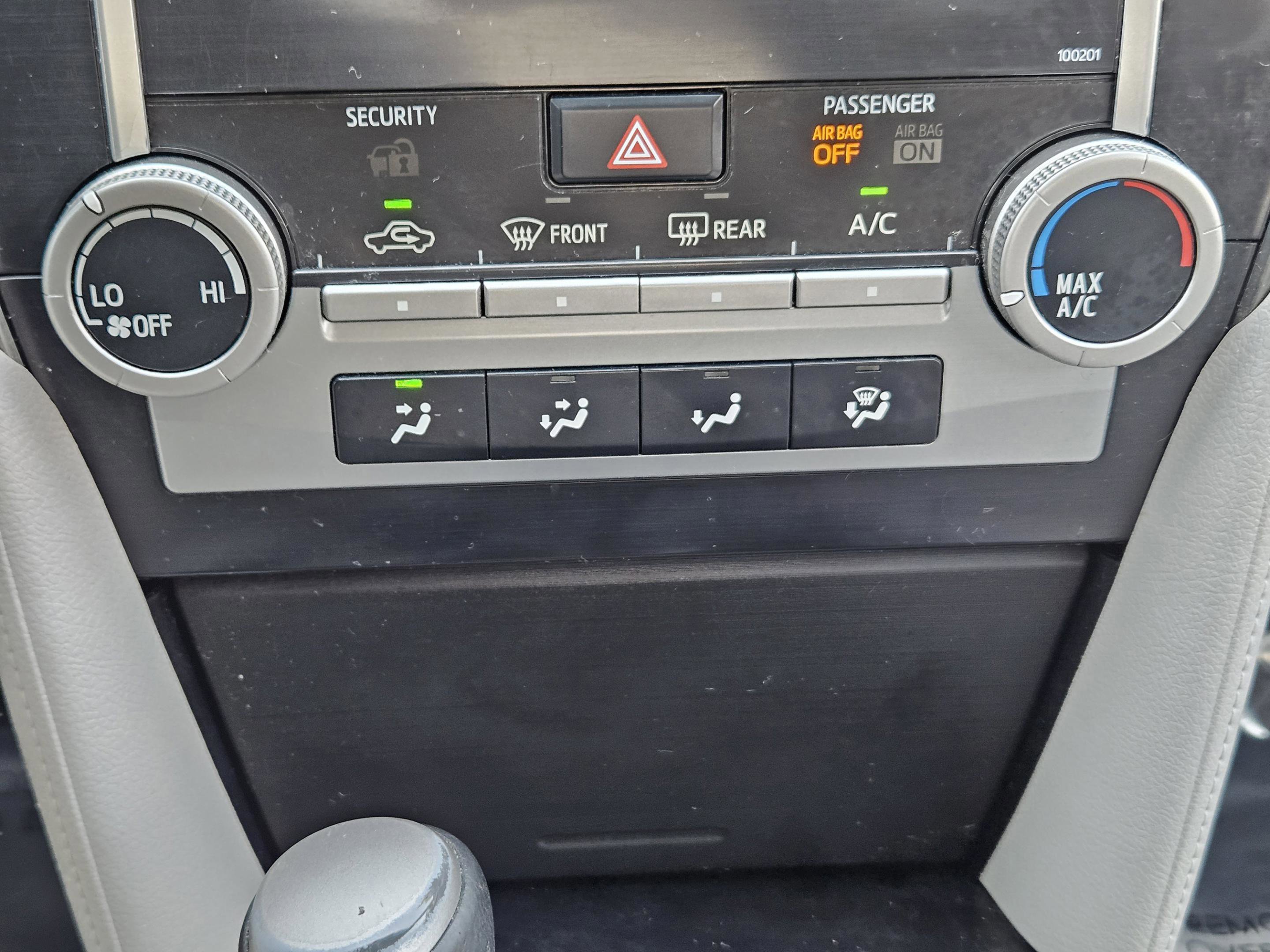 Used 2014 Toyota Camry L FWD image 11