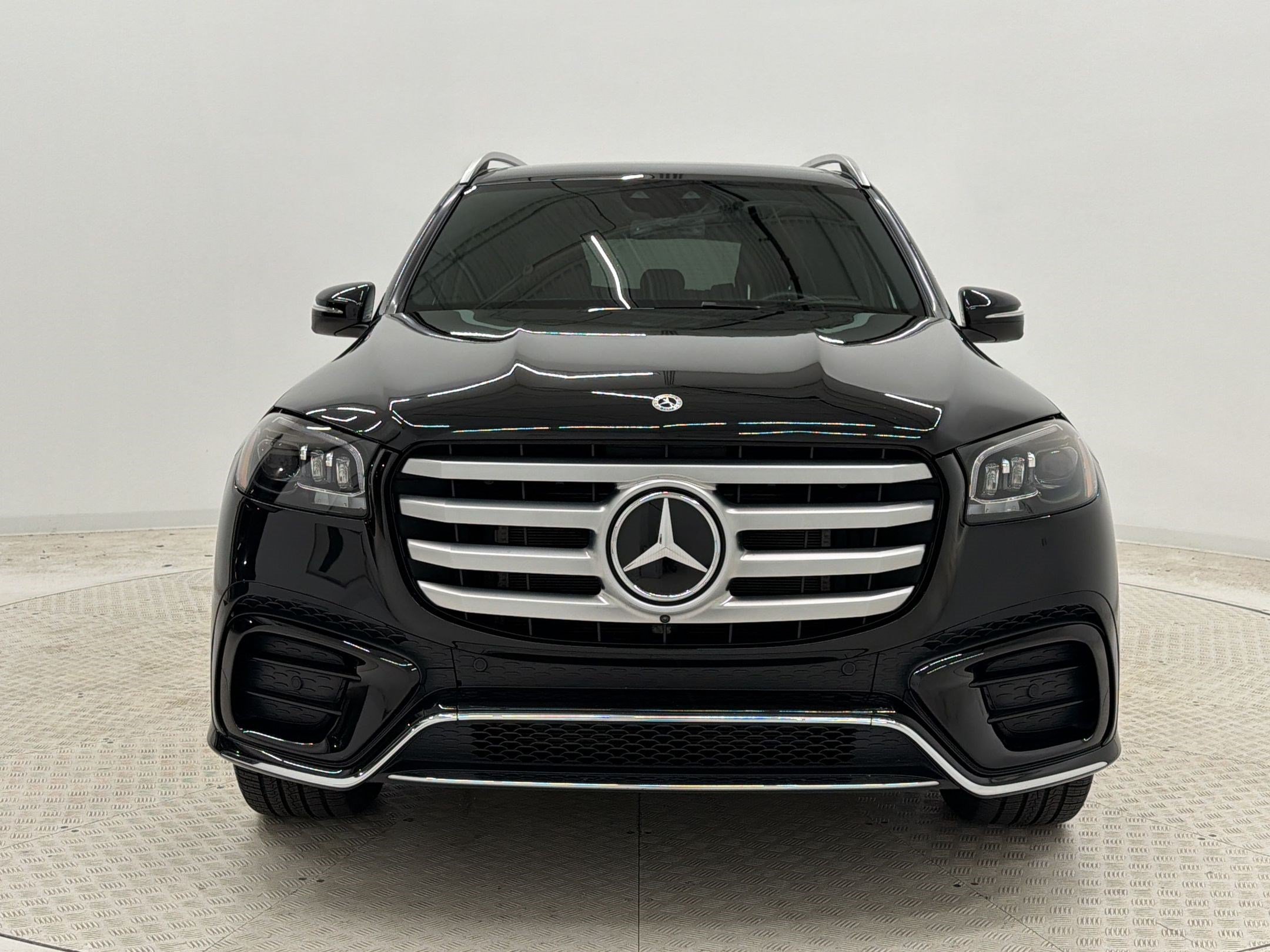 Used 2024 Mercedes-Benz GLS 450 4MATIC image 6