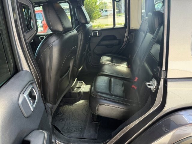 Used 2020 Jeep Wrangler Unlimited Sahara image 7