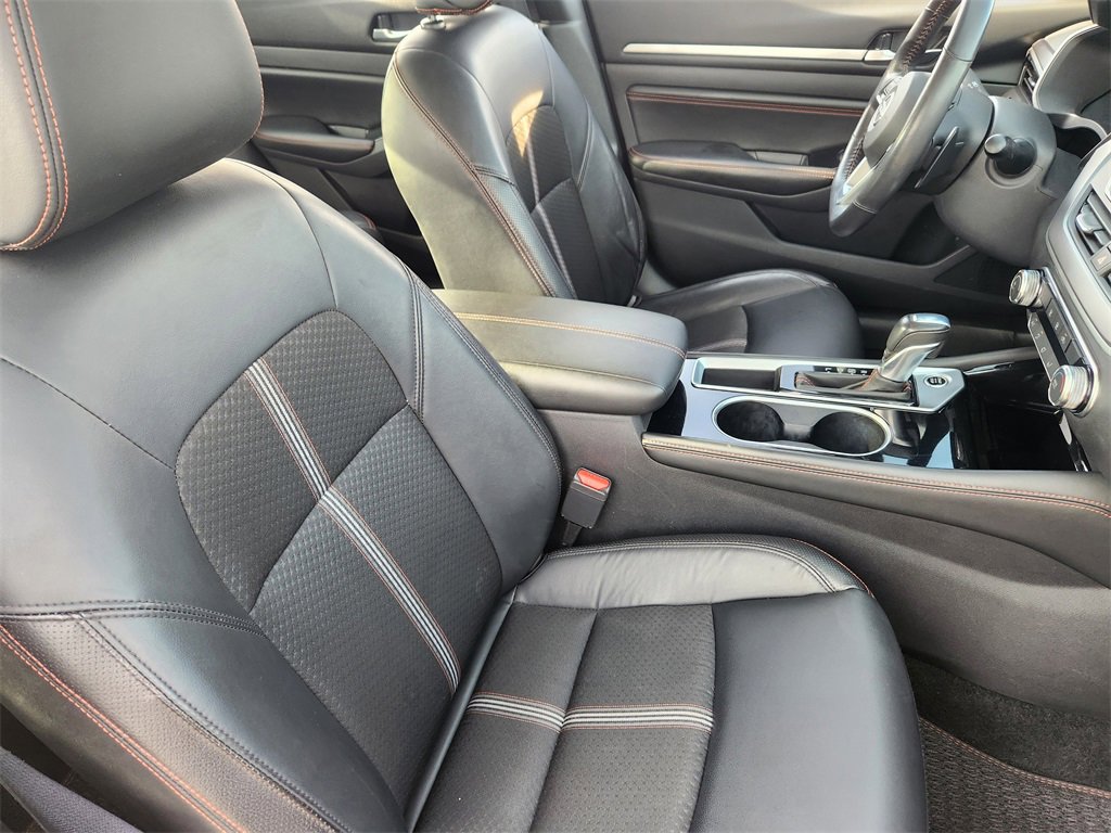 Used 2023 Nissan Altima 2.5 SR image 11