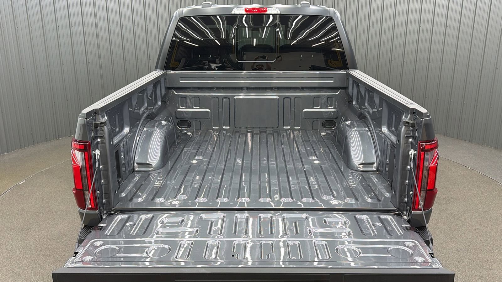 Used 2025 Ford F150 Lariat AWD/4WD image 13