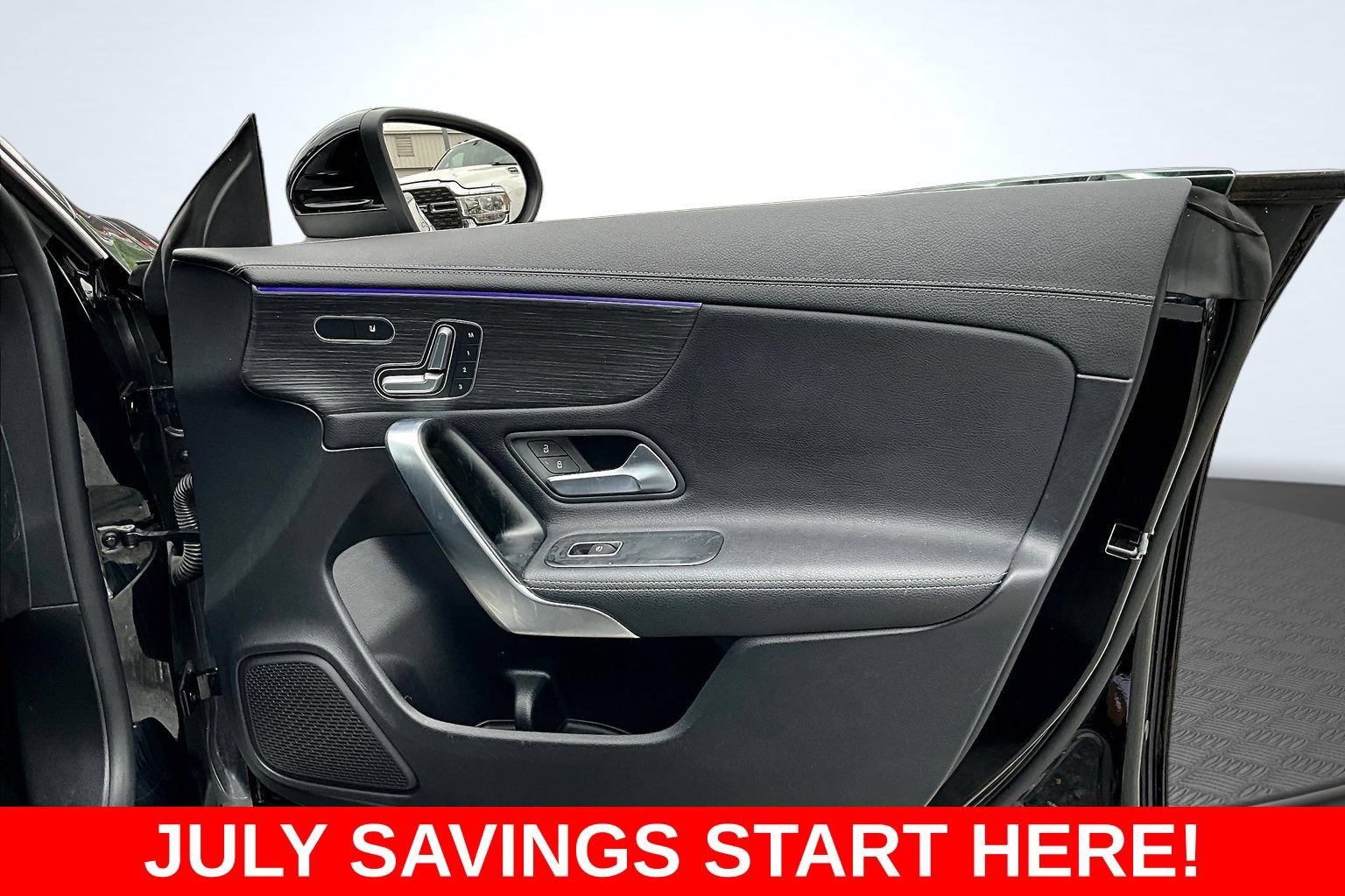 Used 2023 Mercedes-Benz CLA 250 4MATIC w/ Premium Package image 29