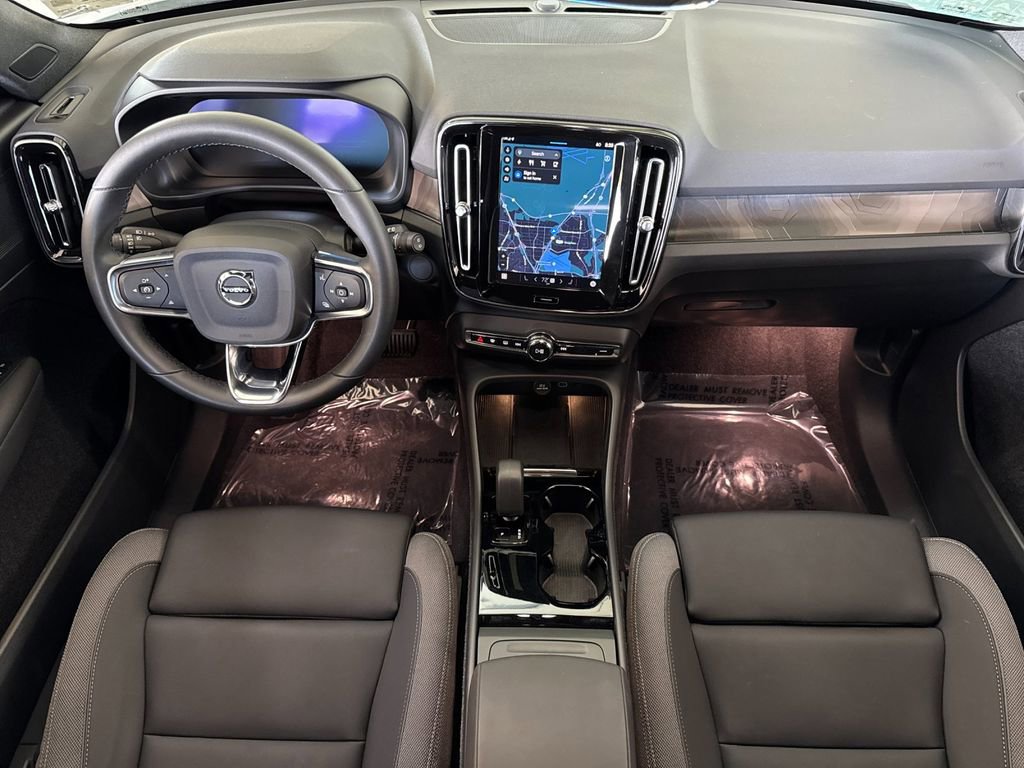 Certified 2023 Volvo XC40 Recharge Core image 12