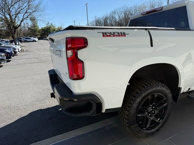 Used 2021 Chevrolet Silverado 1500 LT Trail Boss w/ Bed Protection Package AWD/4WD image 6