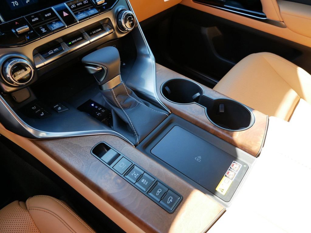 New 2026 Lexus LX 600 4WD w/ Luxury Package image 25