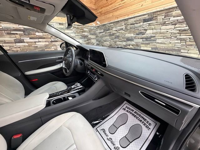 Certified 2023 Hyundai Sonata SEL w/ Convenience Package FWD image 13
