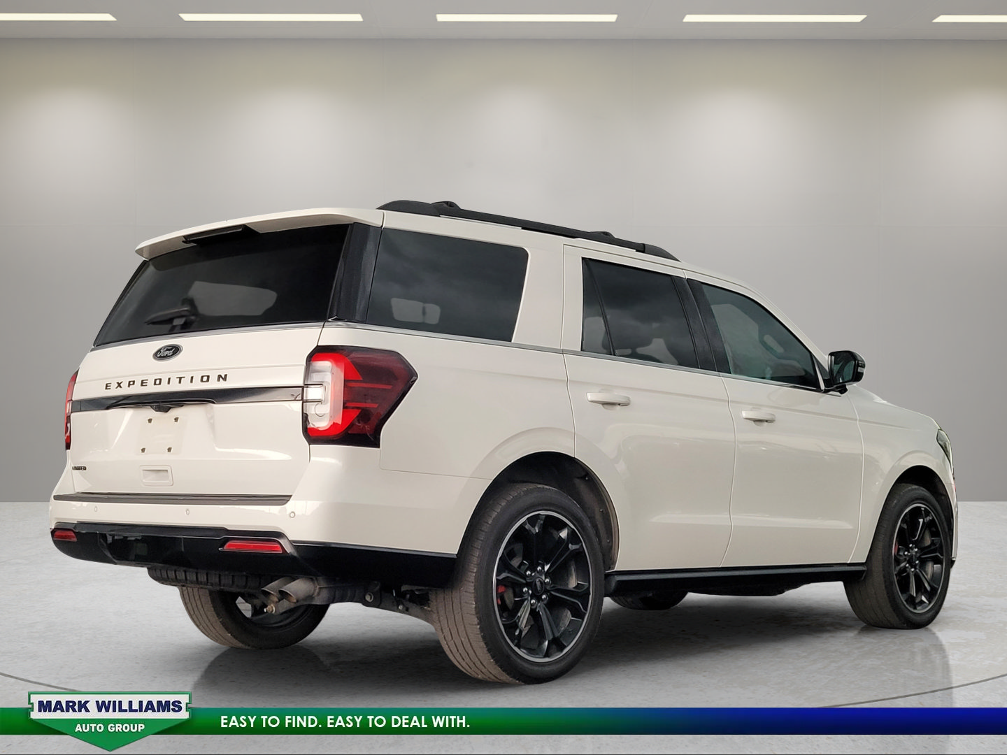 Used 2022 Ford Expedition Limited AWD/4WD image 4