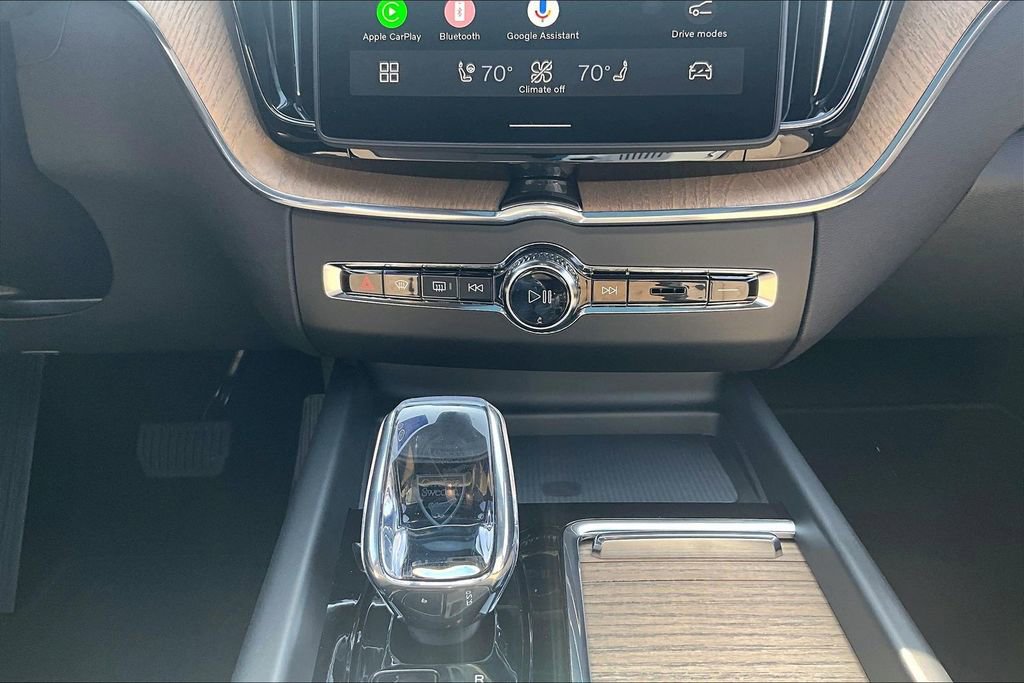 New 2026 Volvo XC60 B5 Plus w/ Protection Package Premier AWD/4WD image 33