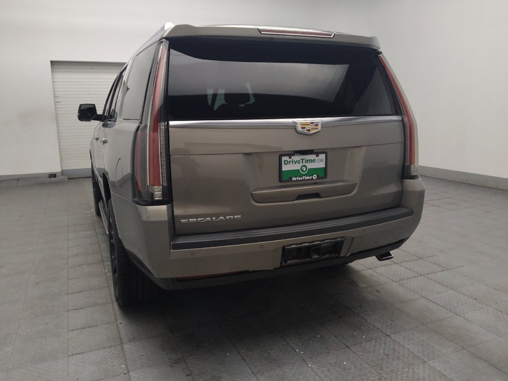 Used 2018 Cadillac Escalade Luxury AWD/4WD image 5