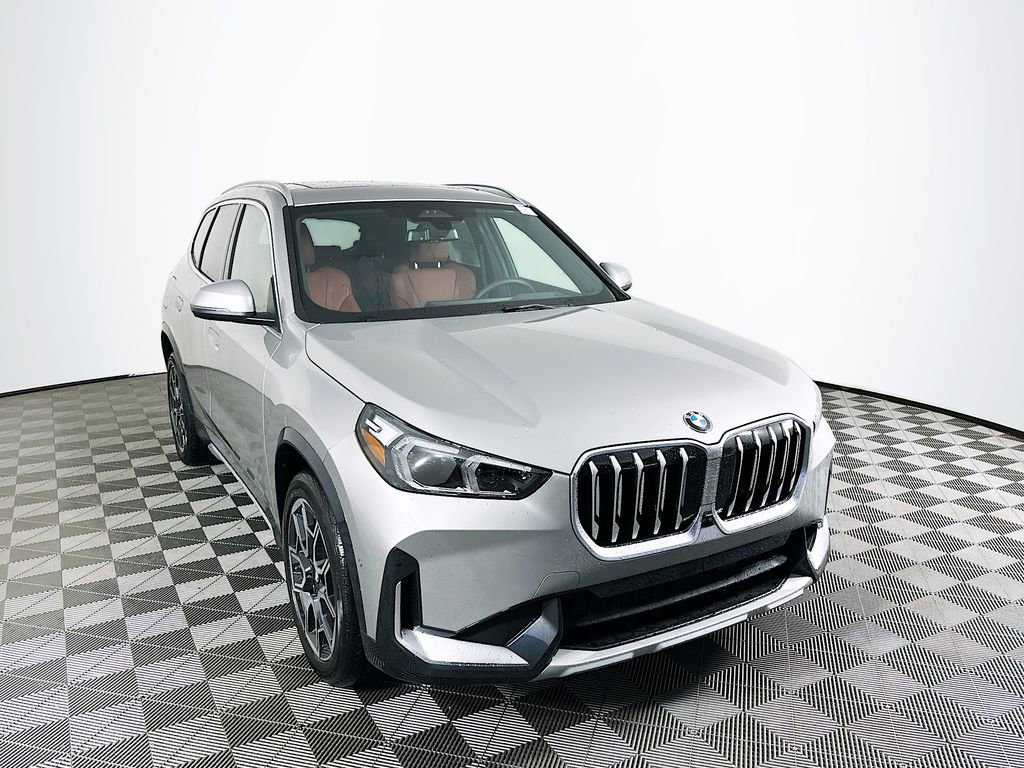 Used 2026 BMW X1 xDrive28i w/ Technology Package image 1