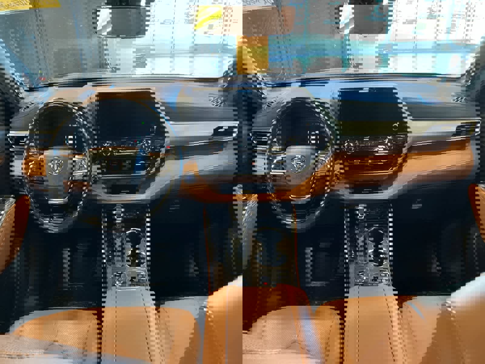 Used 2023 Toyota Highlander L image 27