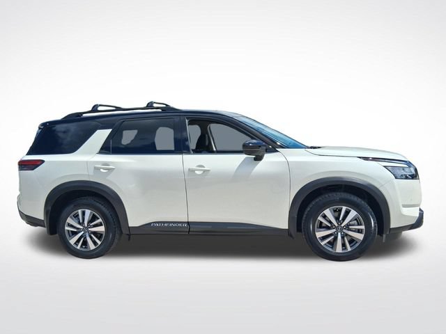 Used 2024 Nissan Pathfinder SL FWD image 10