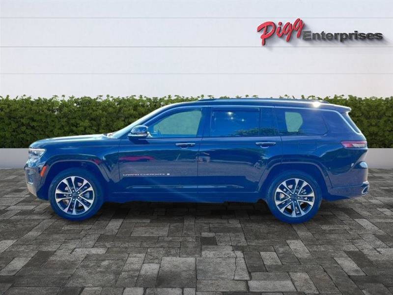 Used 2021 Jeep Grand Cherokee L Overland w/ Luxury Tech Group IV AWD/4WD image 3