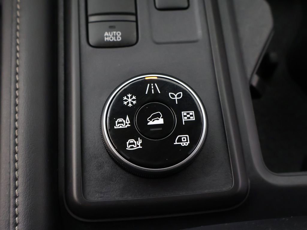 Used 2023 Nissan Pathfinder S image 47