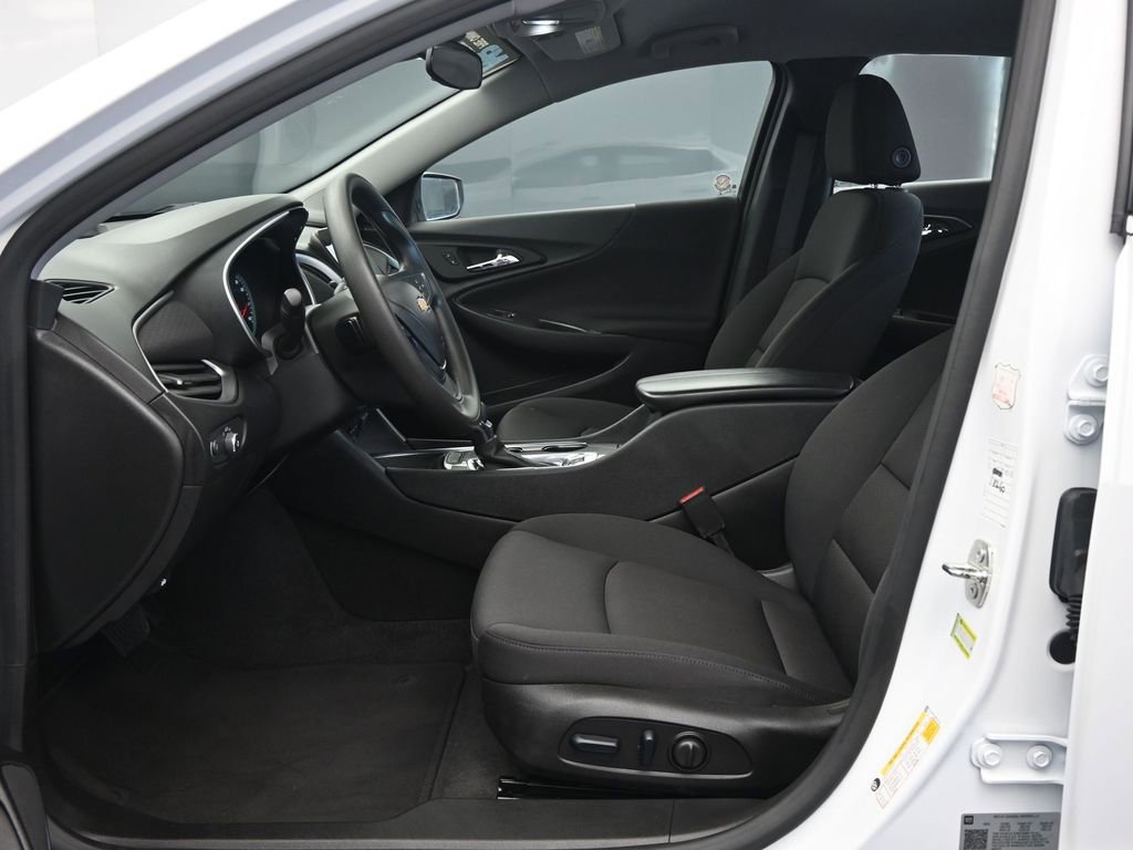 Used 2024 Chevrolet Malibu LT image 19