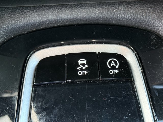Used 2022 Toyota Corolla Cross LE FWD image 21