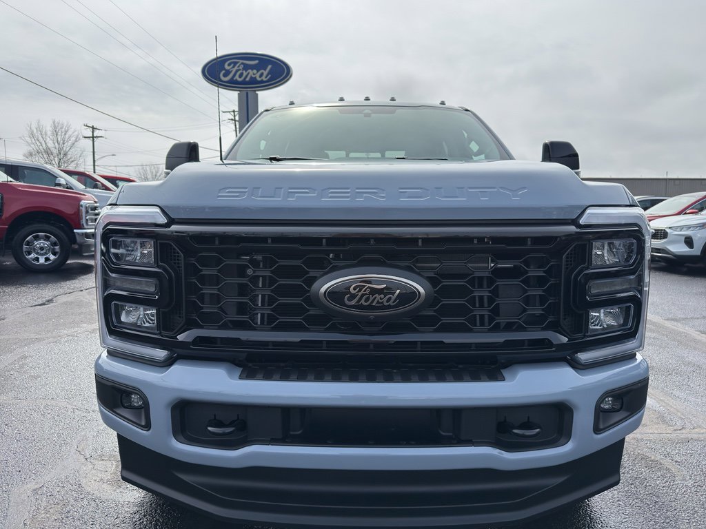 New 2026 Ford F350 Lariat w/ Black Appearance Package image 3