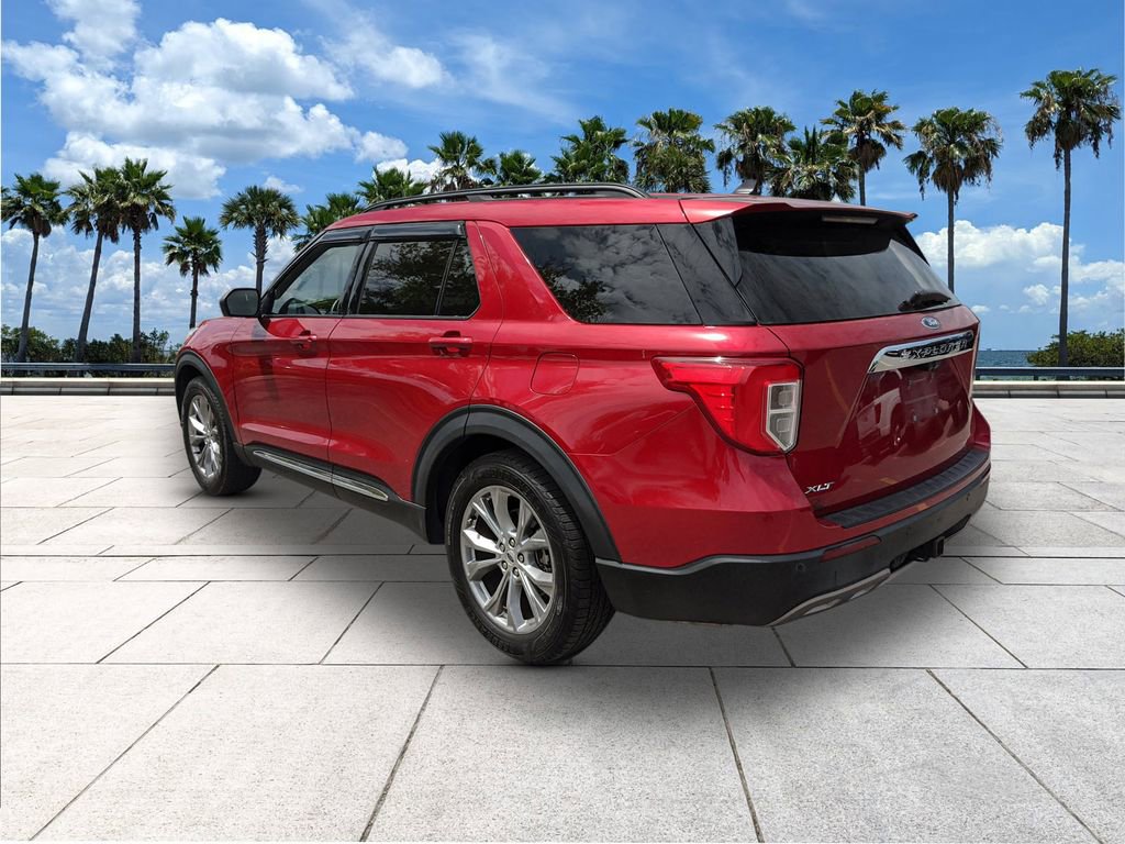 Certified 2022 Ford Explorer XLT w/ Equipment Group 202A image 5
