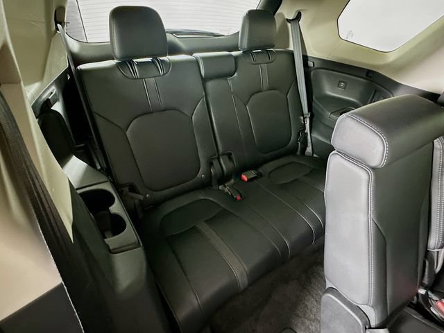Used 2025 Honda Pilot EX-L image 9