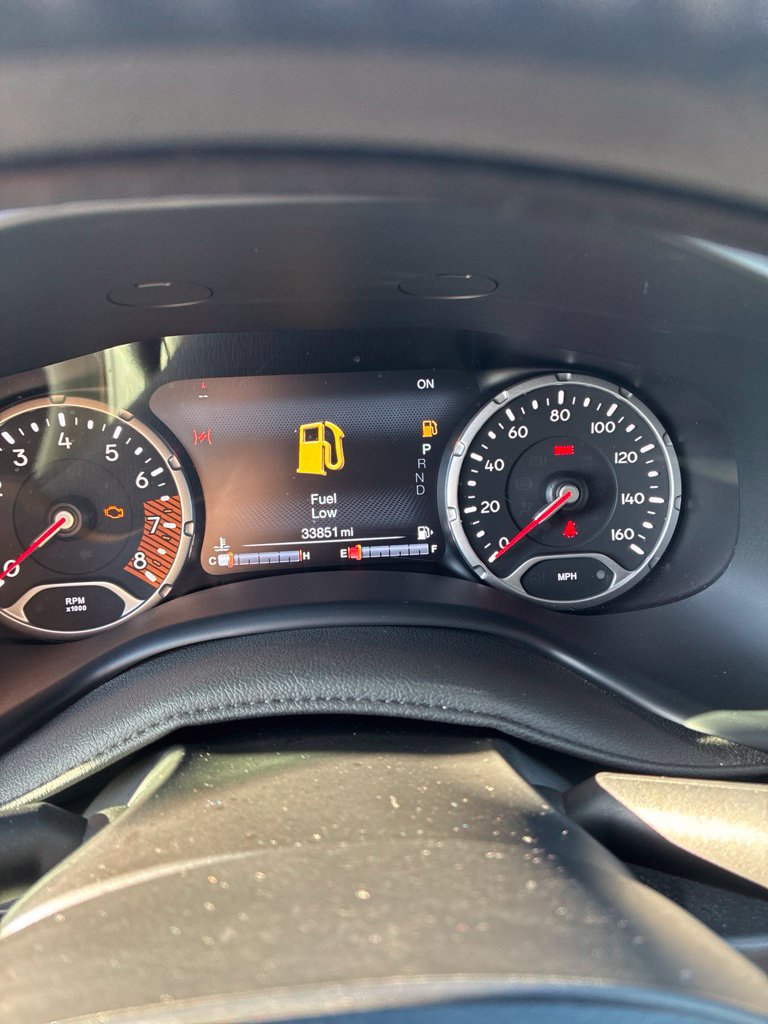 Used 2023 Jeep Renegade Latitude AWD/4WD image 19