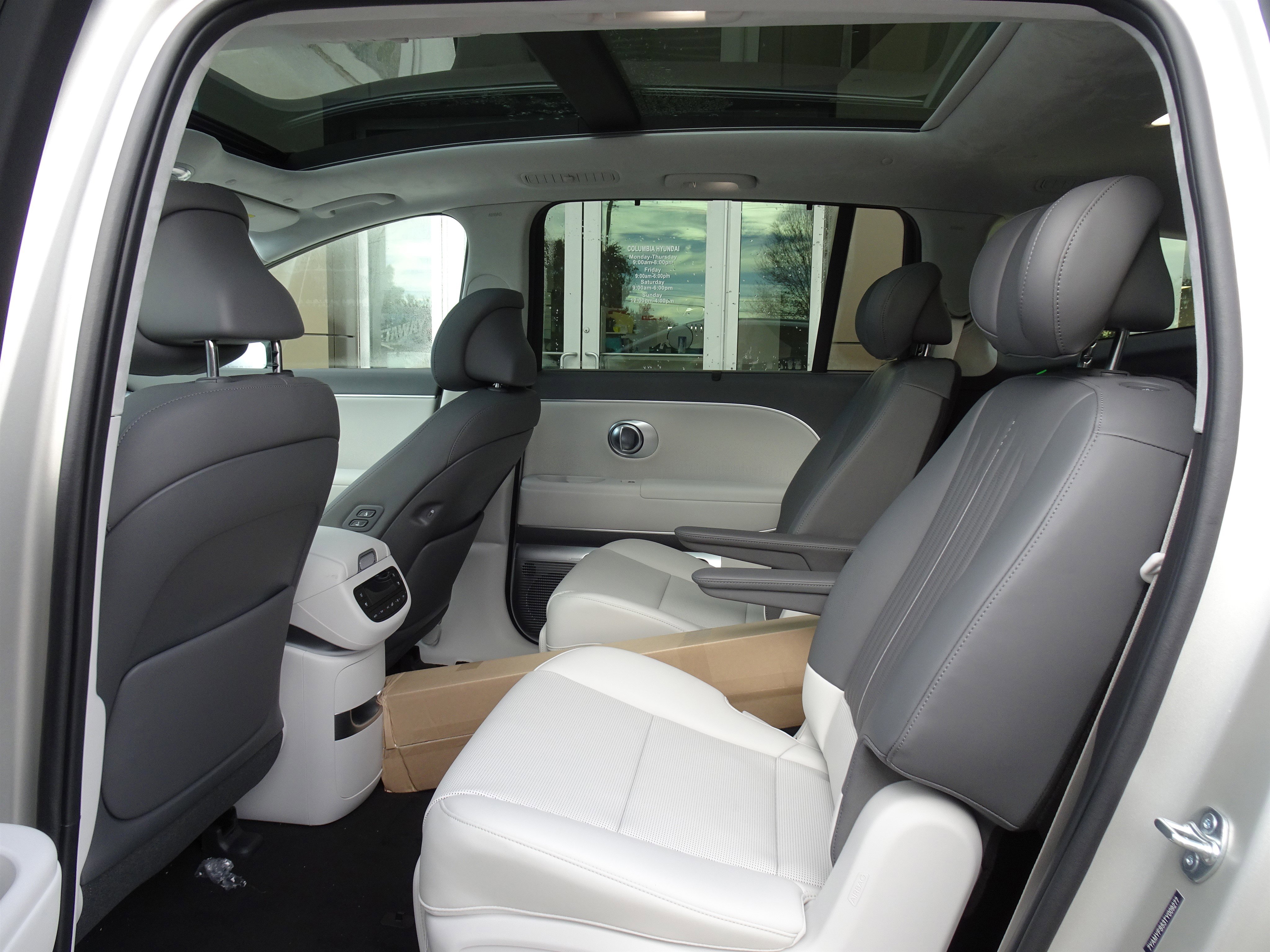 New 2026 Hyundai Ioniq 9 Calligraphy image 17