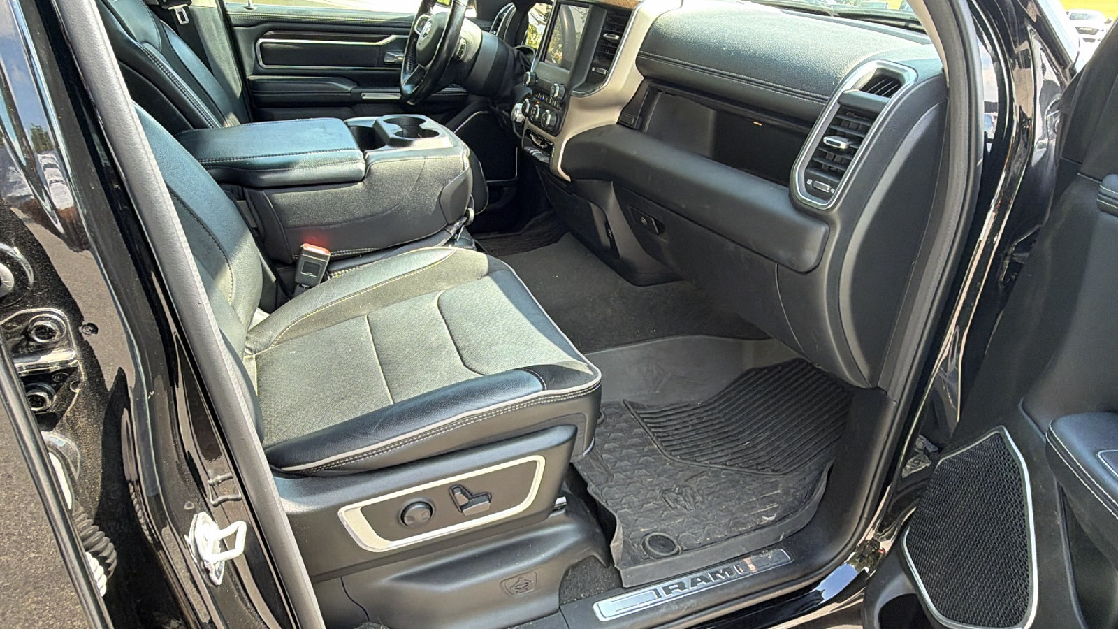 Used 2022 RAM 1500 Laramie RWD image 20