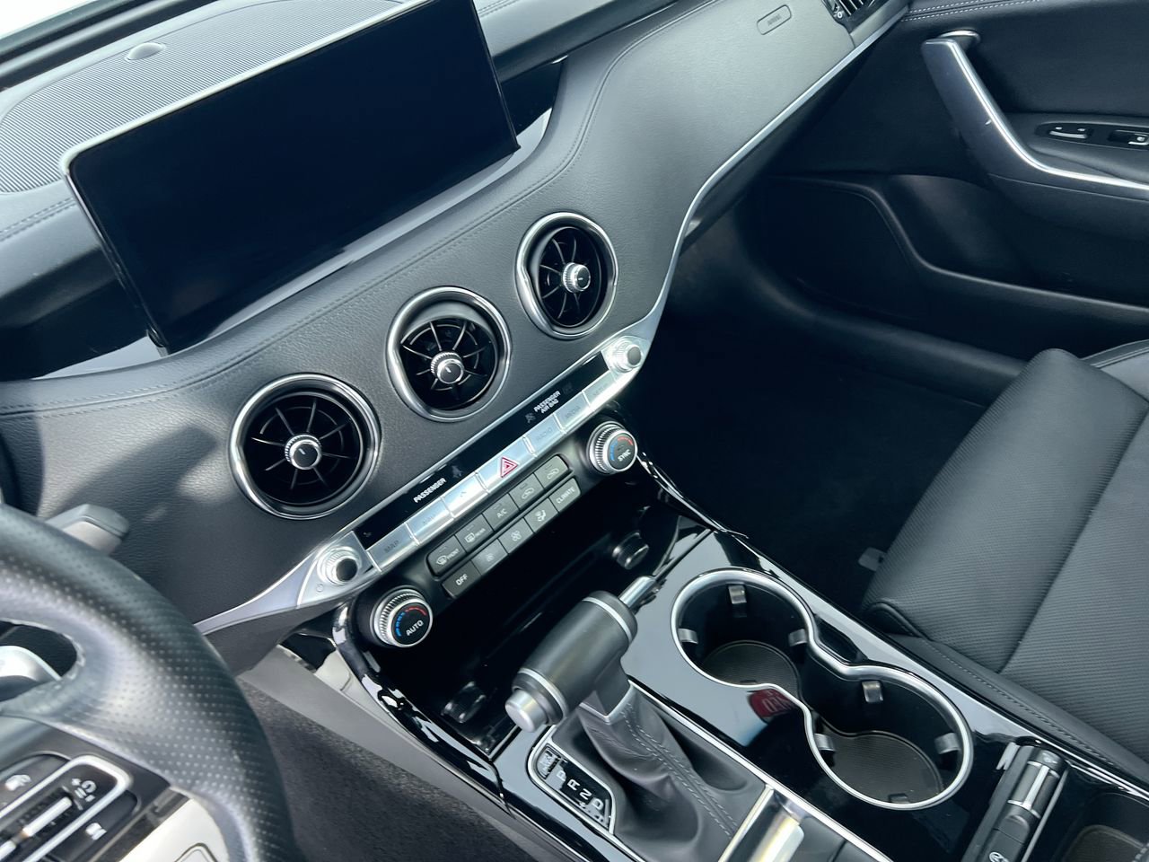 Certified 2023 Kia Stinger GT-Line image 23