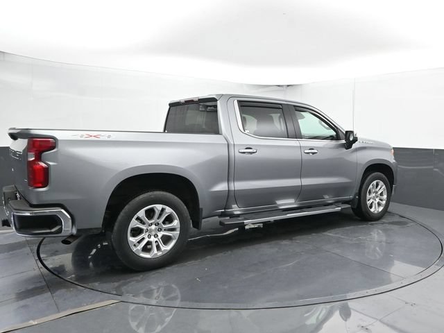 Used 2023 Chevrolet Silverado 1500 LTZ AWD/4WD image 2