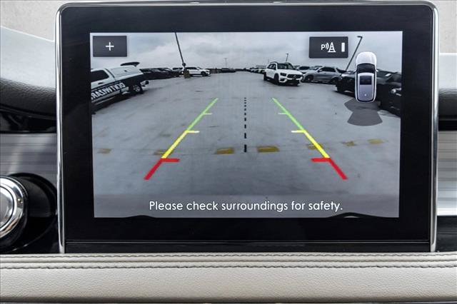 Used 2021 Lincoln Corsair AWD w/ Premium Package image 16