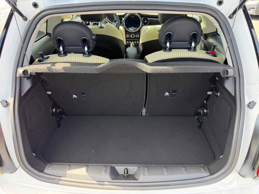 Used 2023 MINI Cooper SE image 44