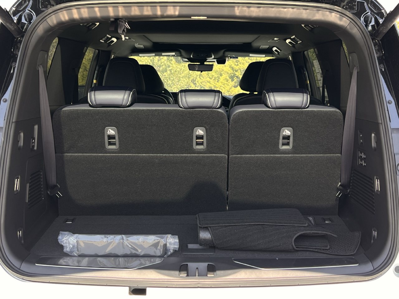 New 2027 INFINITI QX80 Sensory w/ Sport Exterior Package AWD/4WD image 26