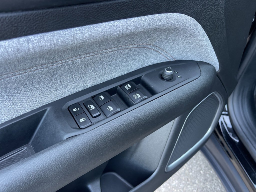 Certified 2024 Jeep Compass Latitude image 16