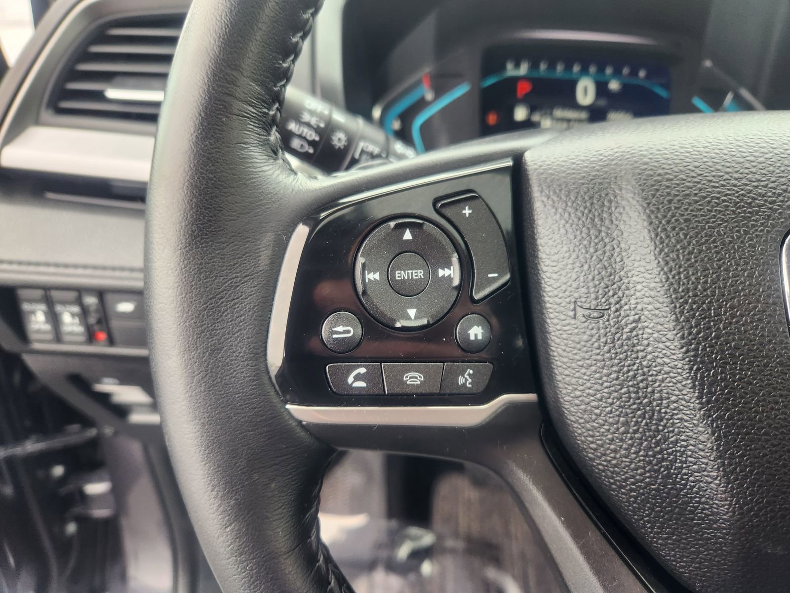 Used 2024 Honda Odyssey Touring image 23