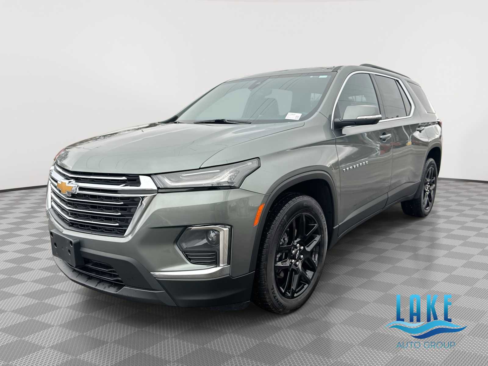 Certified 2023 Chevrolet Traverse LT w/ Rear Camera Mirror Package