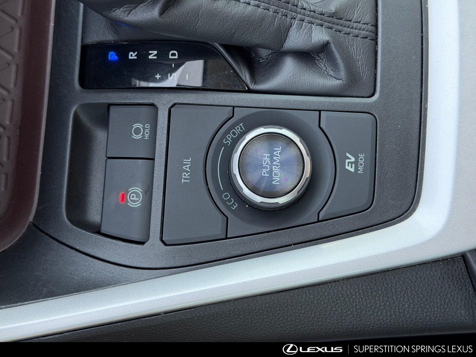Used 2020 Toyota RAV4 Limited AWD/4WD image 31