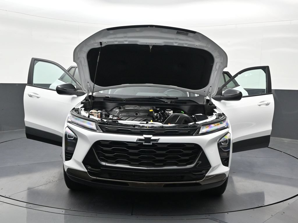Used 2024 Chevrolet Trax ACTIV w/ Sunroof Package FWD image 37