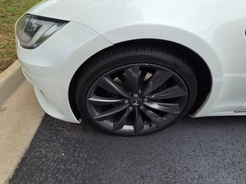 Used 2017 Tesla Model S 75 RWD image 2