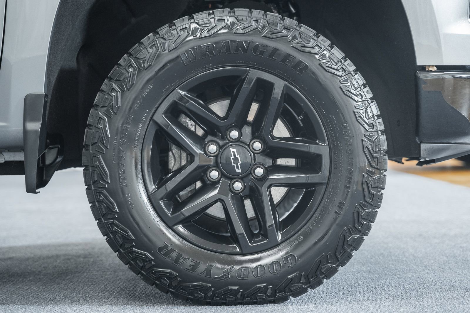 Used 2025 Chevrolet Silverado 1500 Custom Trail Boss w/ Dark Appearance Package image 22