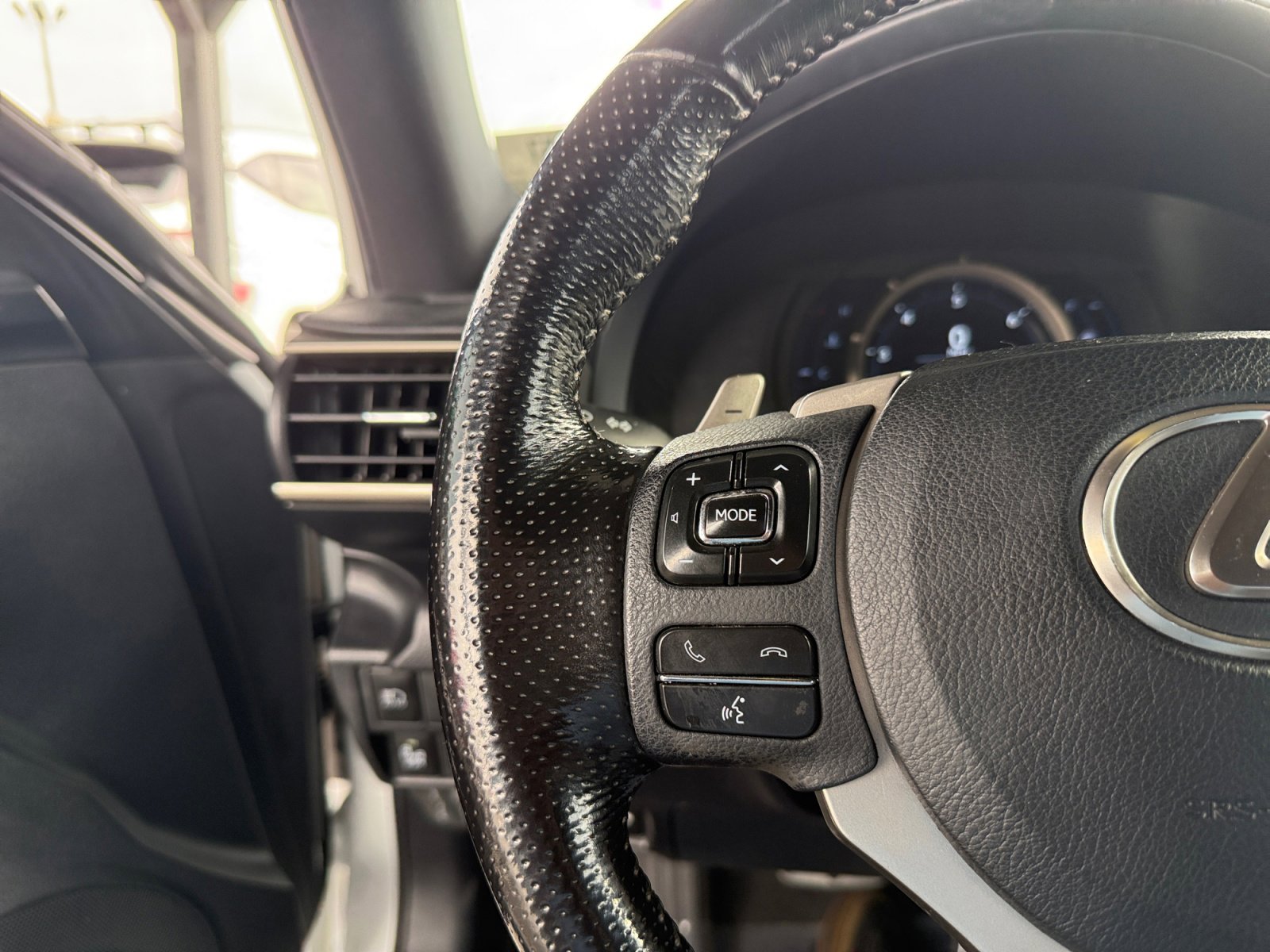 Used 2020 Lexus IS 350 F Sport image 19